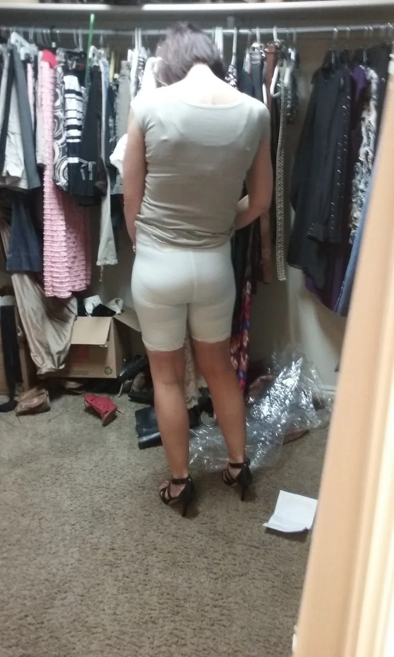 Mormon wife S for all to see and jerk to. image 2