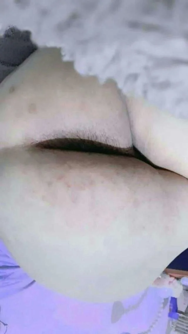 Hermosa de pie a cabeza image 10