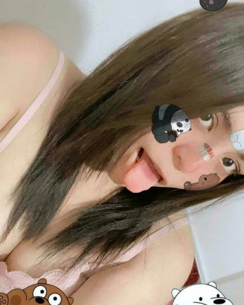 Hermosa de pie a cabeza image 16