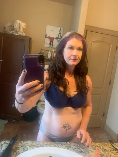 GILF Selfies cover image
