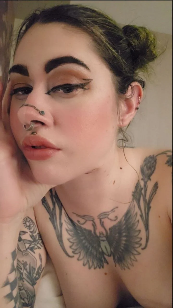 horny alt slut Autumn image 13