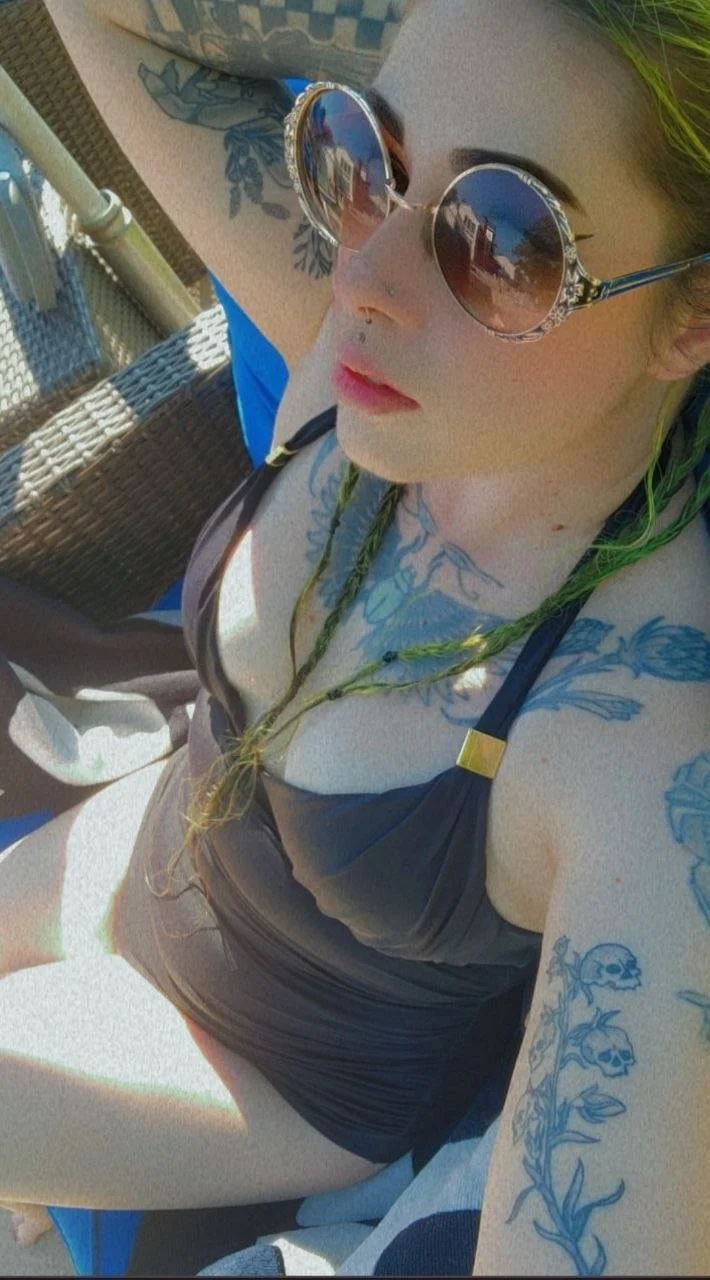 horny alt slut Autumn image 19