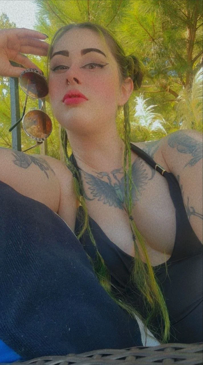 horny alt slut Autumn image 20