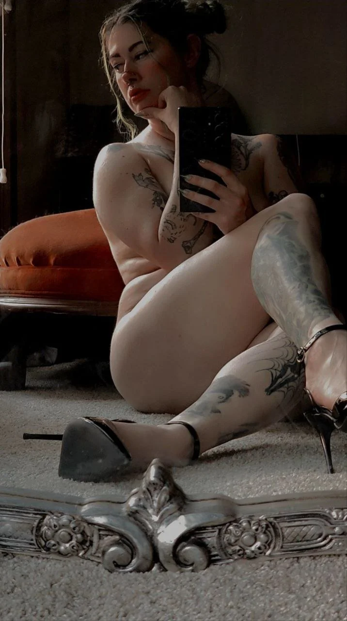 horny alt slut Autumn image 22