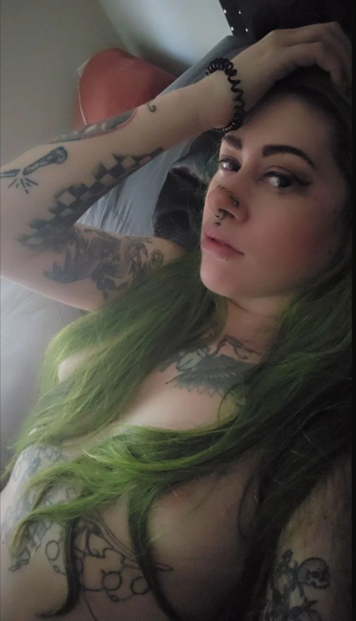 horny alt slut Autumn image 40