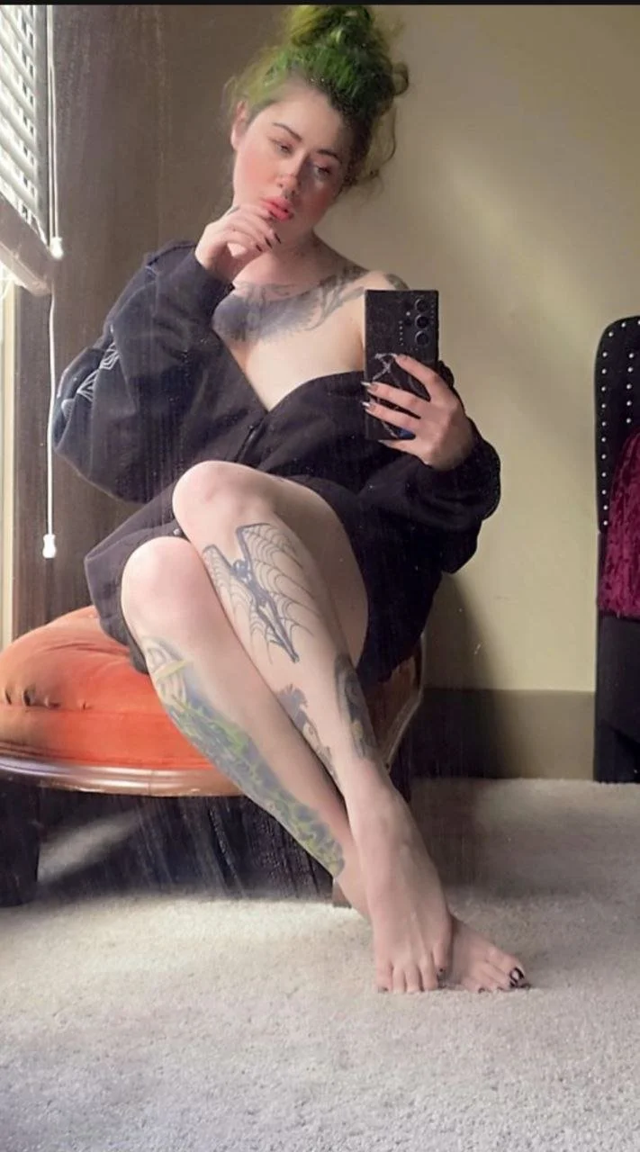 horny alt slut Autumn image 49