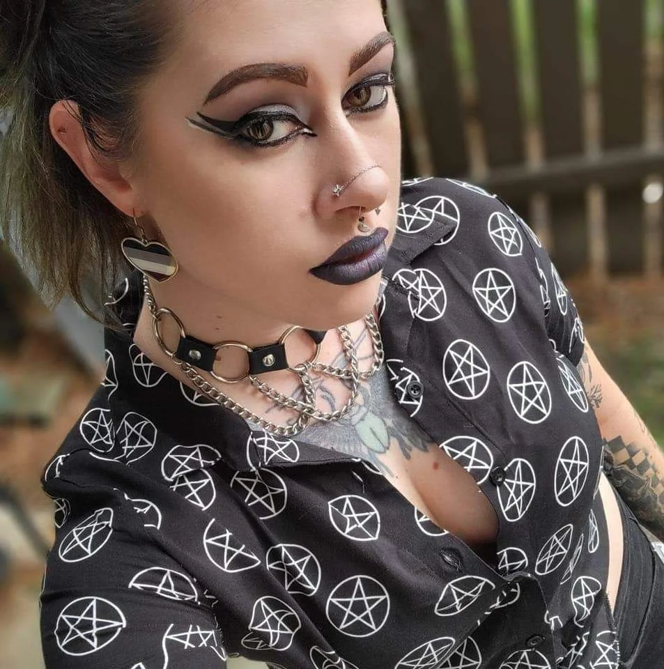 horny alt slut Autumn image 8