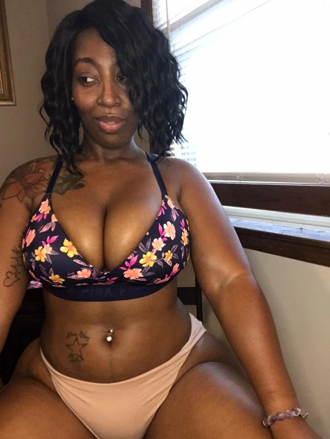 Big Boobs Auntie thick image 21