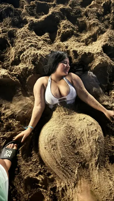 Mariana Gonzáles 🤤 cover image