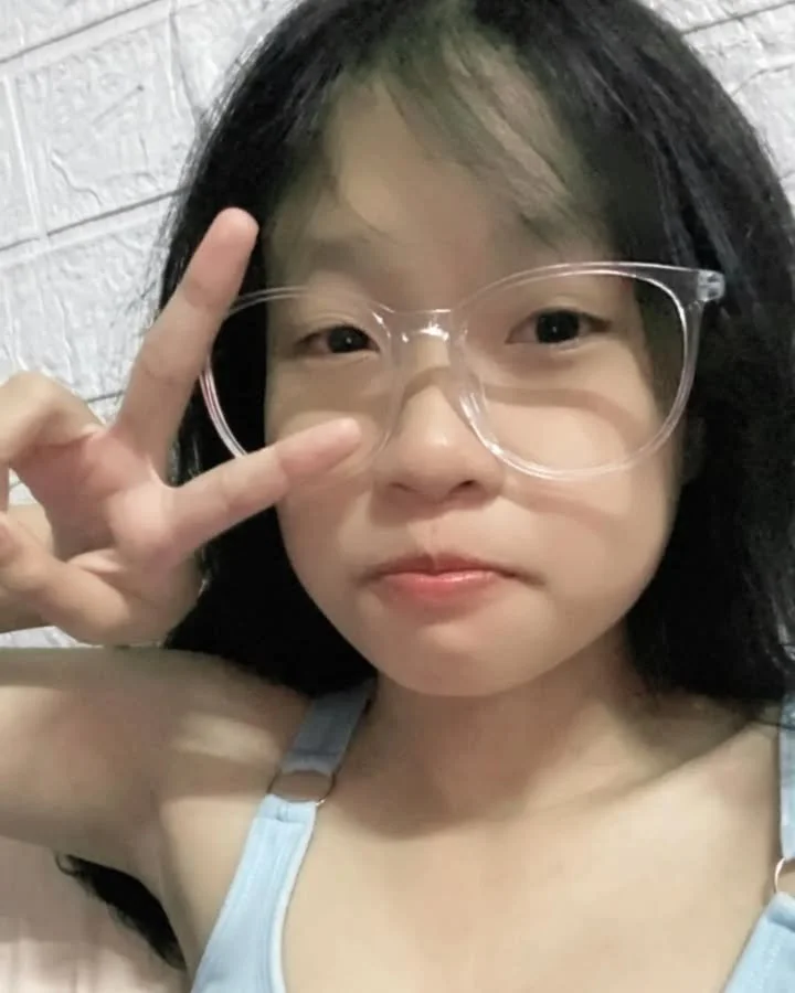 น้องชา ม.ต้น รร.สุรศักดิ์ ส่งให้เเฟนเเต่รูปมาอยู่เครื่องเราได้ไงงง (1) image 2