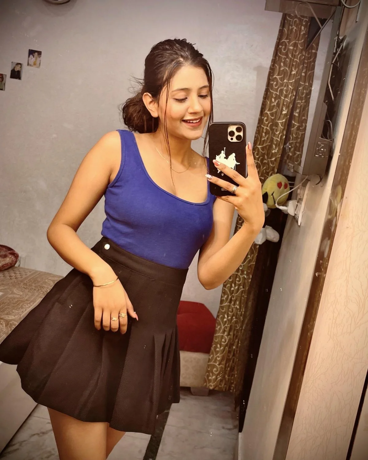 Anjali Arora ‘Da Kaccha Badam’ Scandal (Reloaded) +bold photos & reels collection image 11
