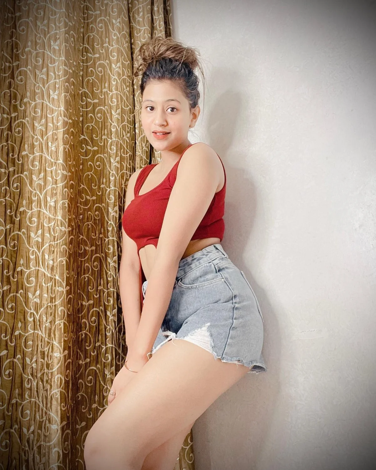 Anjali Arora ‘Da Kaccha Badam’ Scandal (Reloaded) +bold photos & reels collection image 18