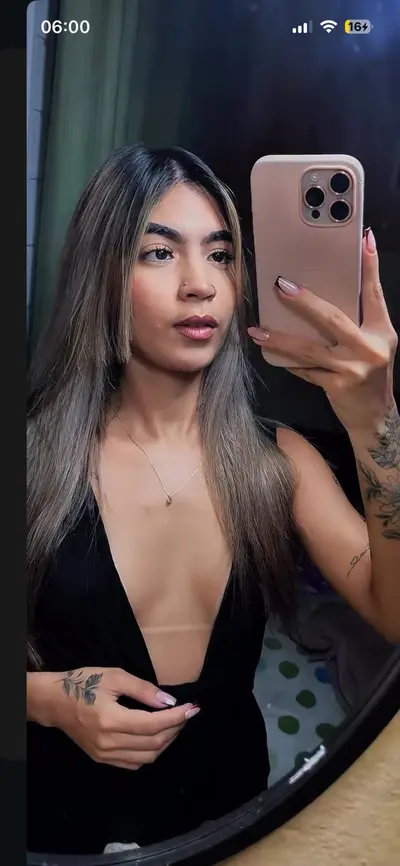 Novinha puta começeu a vender conteúdo e vazou! cover image