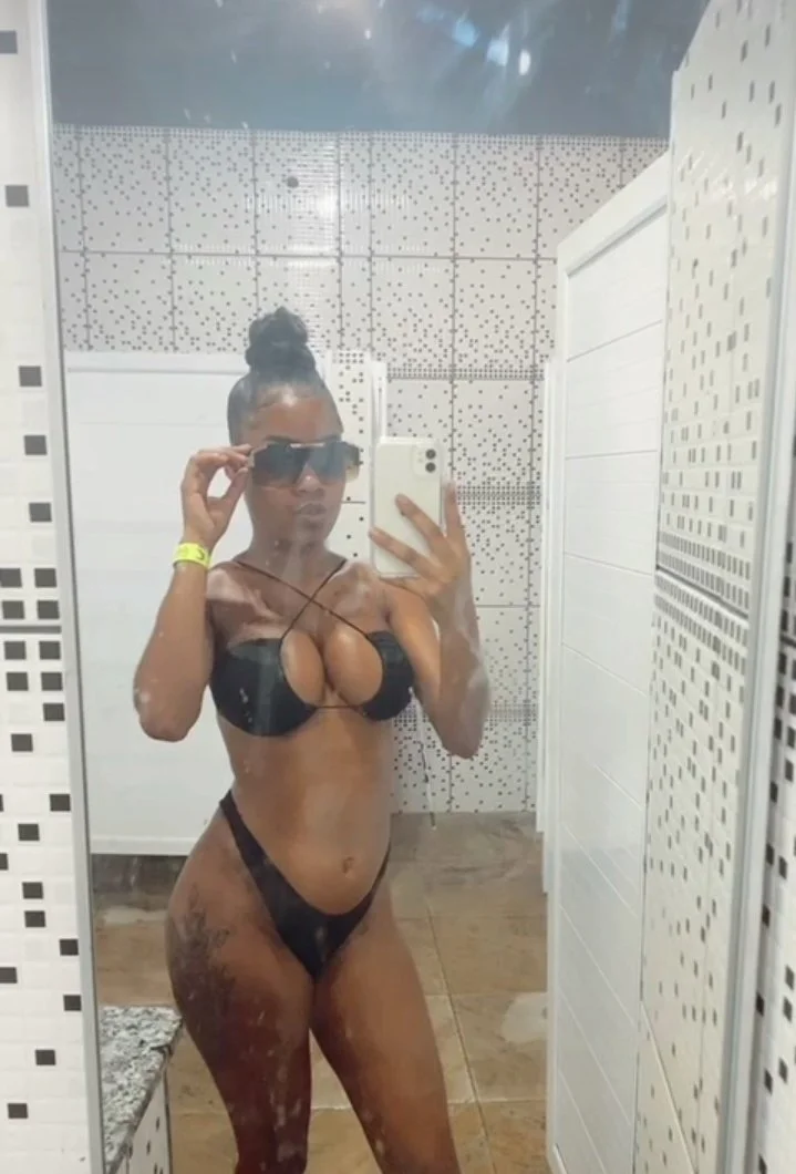 Preta cria image 31