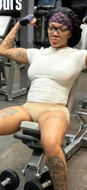 Bet you never knew glorilla loved her face covered with thick nut🤤💦cover her next🤤 image 2