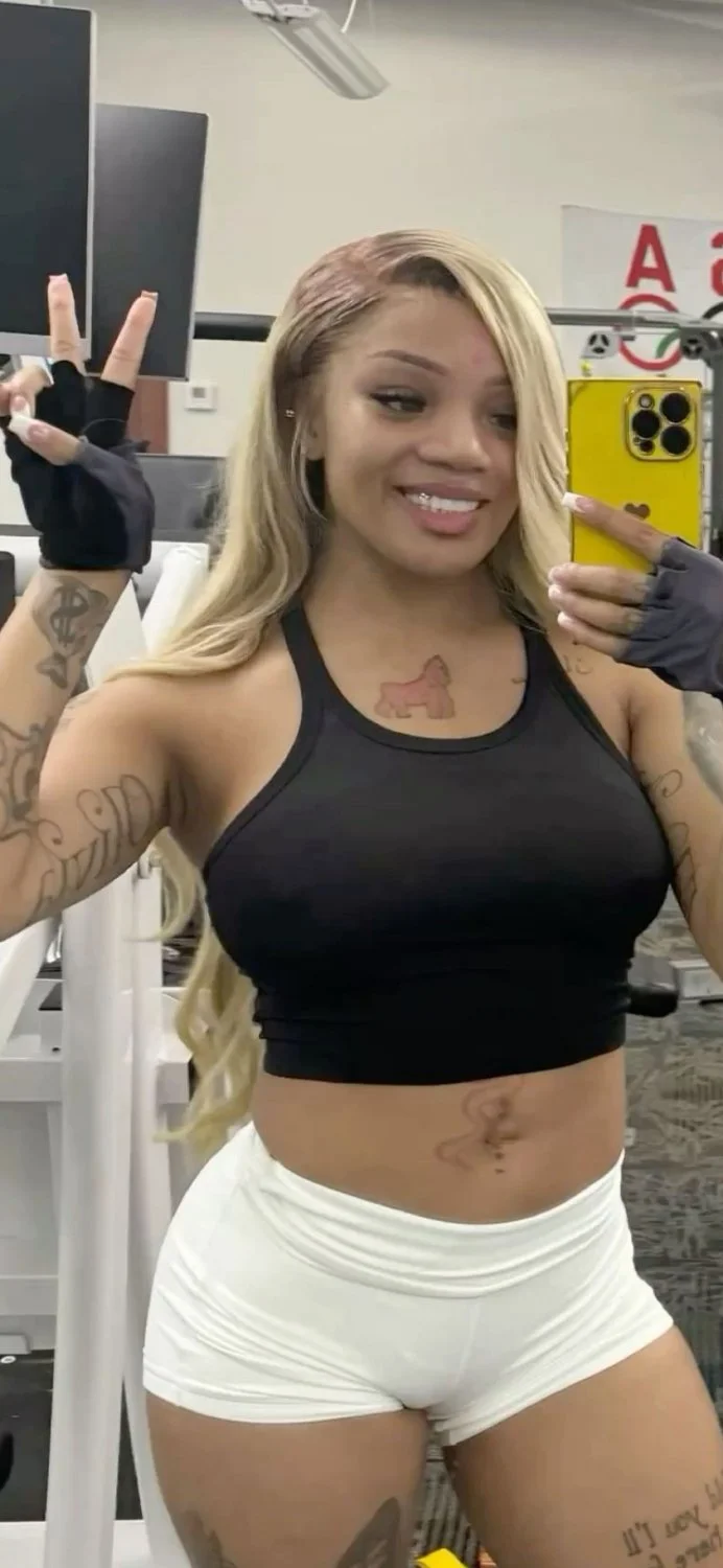 Bet you never knew glorilla loved her face covered with thick nut🤤💦cover her next🤤 image 7