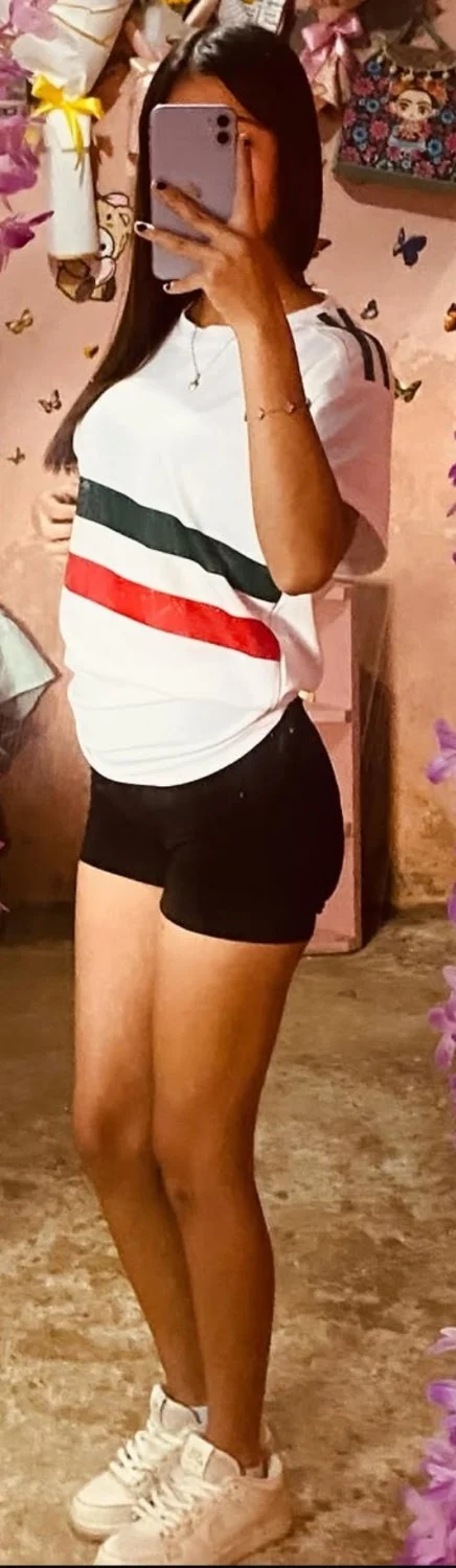 Evelyn Hernandez, una zorra con un rico cuerpo que necesita una verga, se ve que quiere ser follada image 16