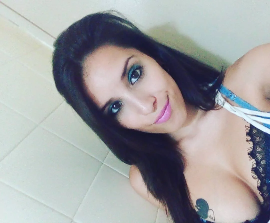Maria Victoria Monserrat Herrera ex escort Argentina 🇦🇷 25 años me la cogí en un pute por Belgrano image 17