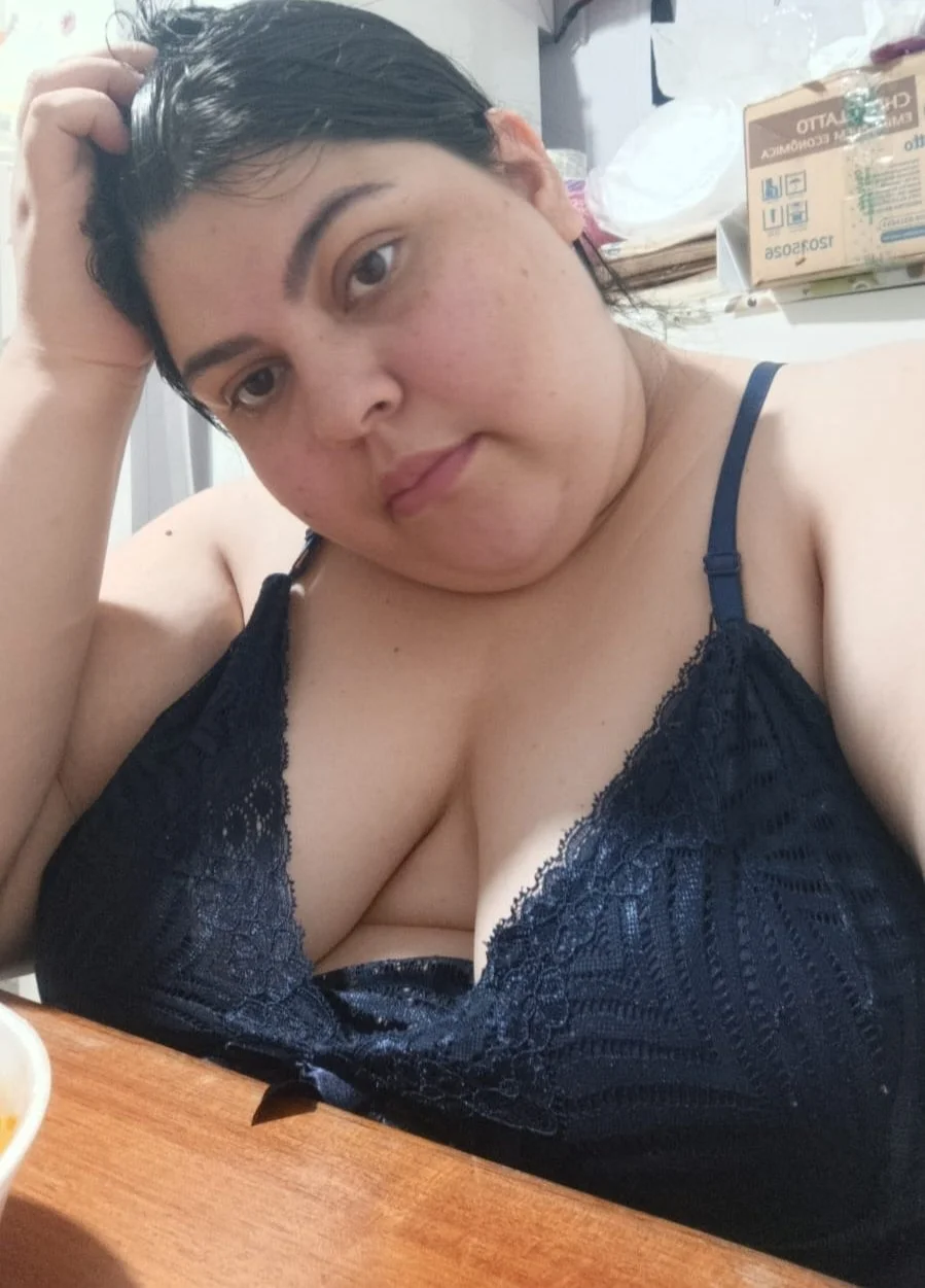 Puta gorda depósito de leite image 5