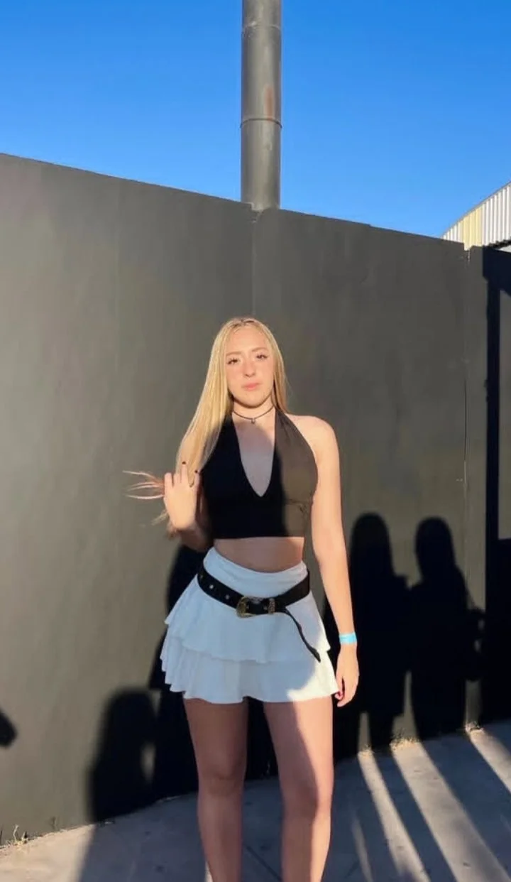 Micaela image 6