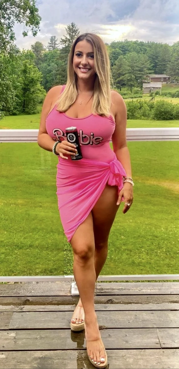 I think when sluts dress like this it’s code for saying ‘Jack off to me’ image 9