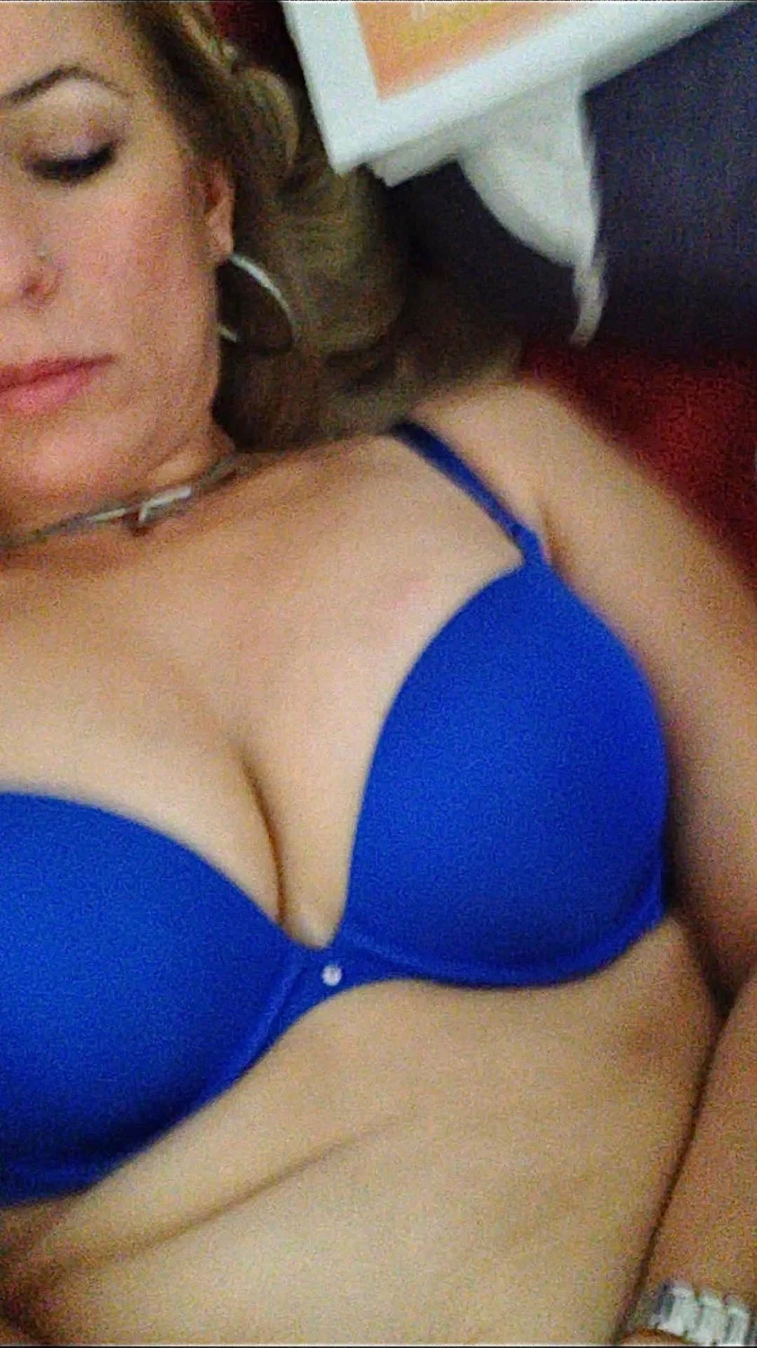 Sexy Slut Milf Tuğba fingering her Pussy (Sextape) image 3