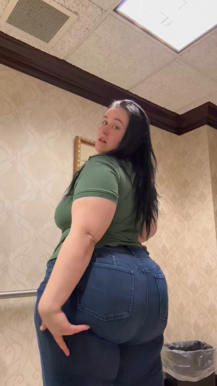 M3gA pAwG bootY !! image 4