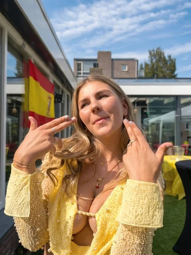 Senna gorgeous big tits Dutch slut image 3