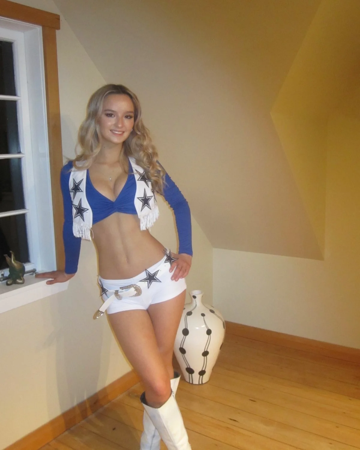 Sexy blonde petite teen Ruby image 9