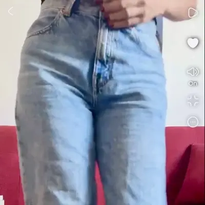 Is it okay to have a small bush on the first date ? cover image