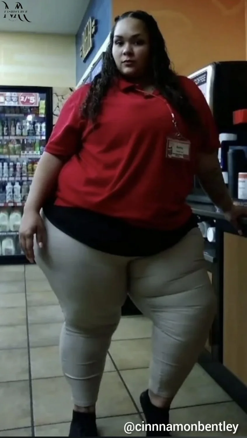 Old Rare Pics Of Raracinnamon Fat Ass (Cinnamon Bentley) image 1