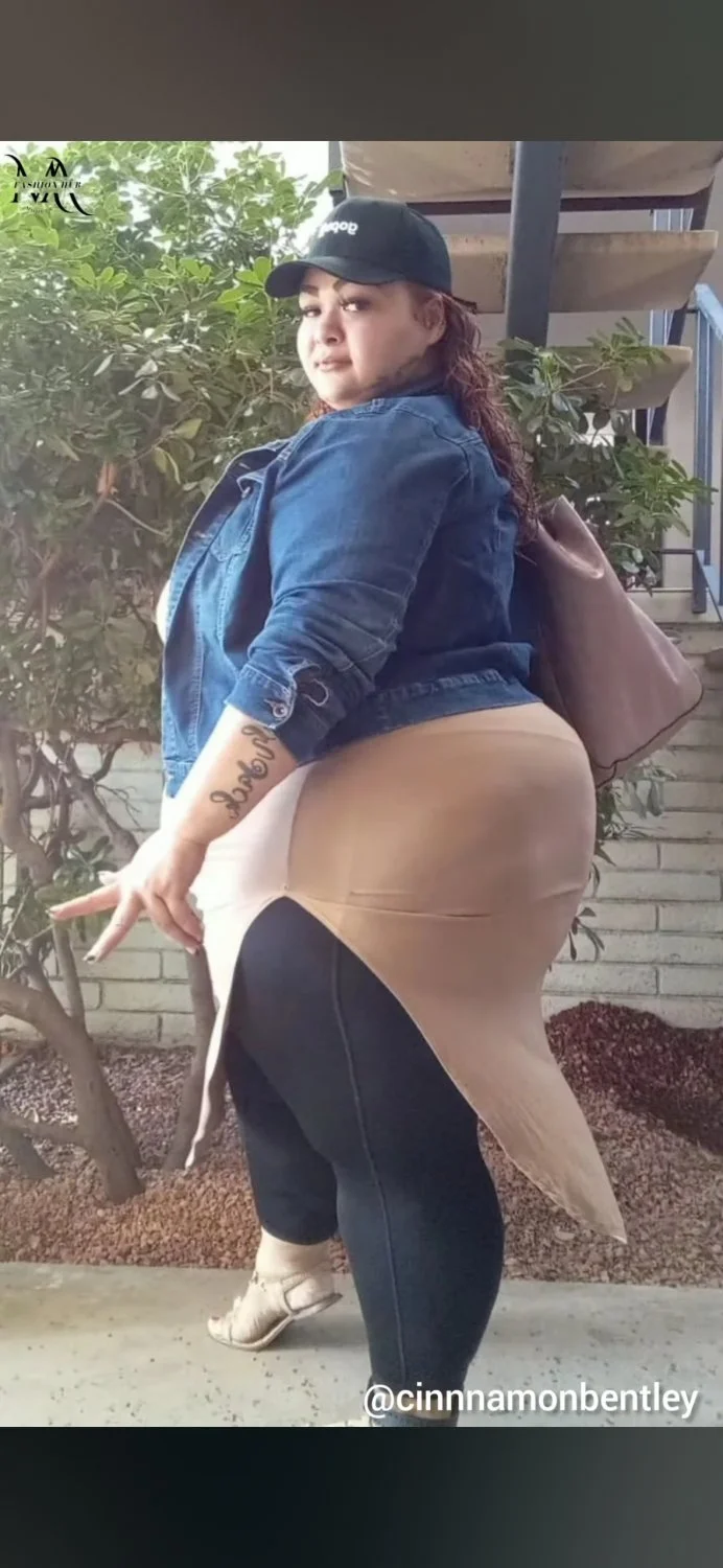 Old Rare Pics Of Raracinnamon Fat Ass (Cinnamon Bentley) image 2