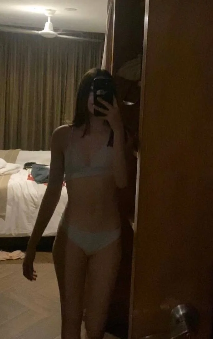 El novio cornudito de esta putita me la entrego para exhibirla como la puta que es (1) image 12