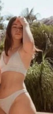 El novio cornudito de esta putita me la entrego para exhibirla como la puta que es (1) image 2