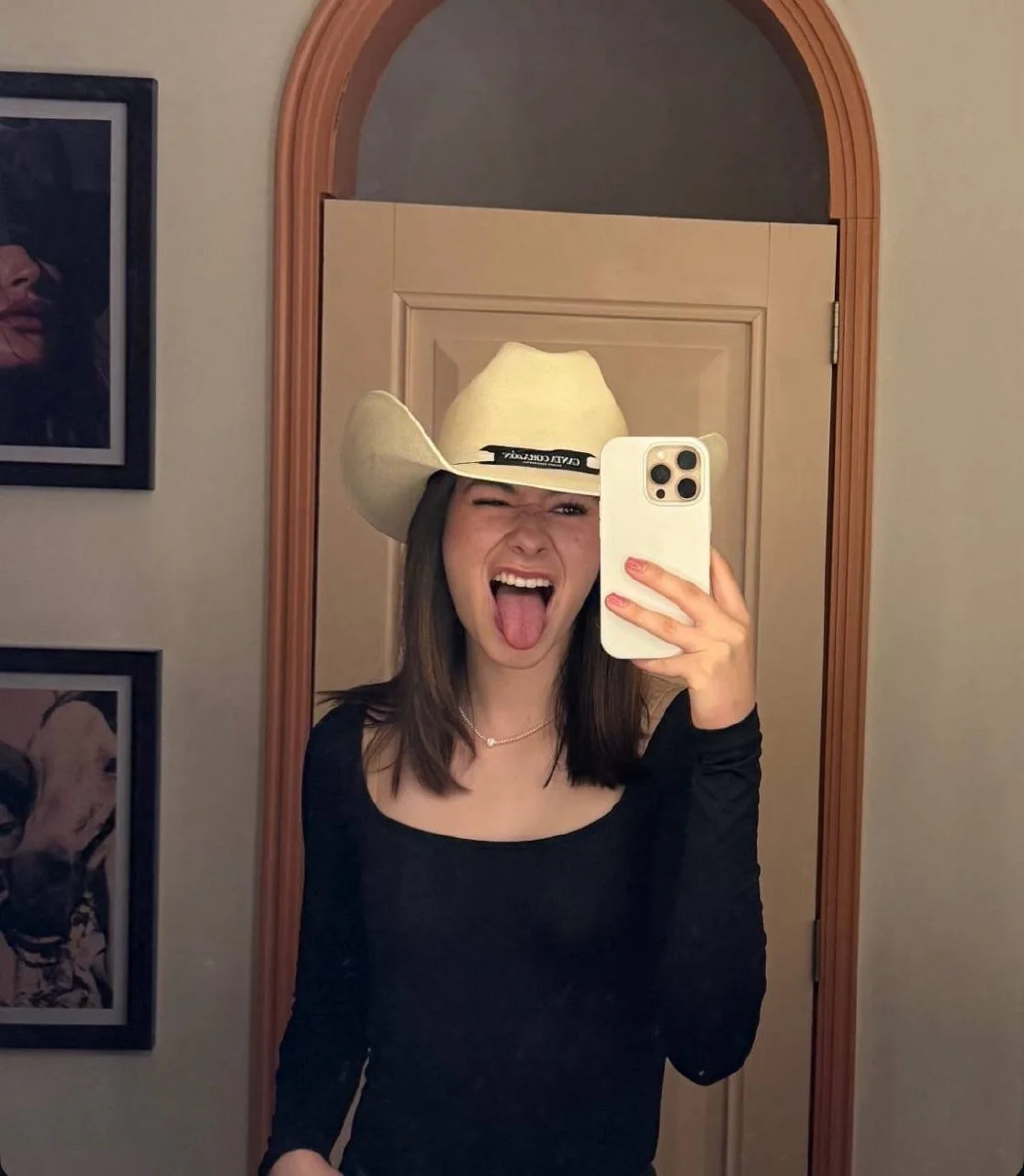 El novio cornudito de esta putita me la entrego para exhibirla como la puta que es (1) image 42