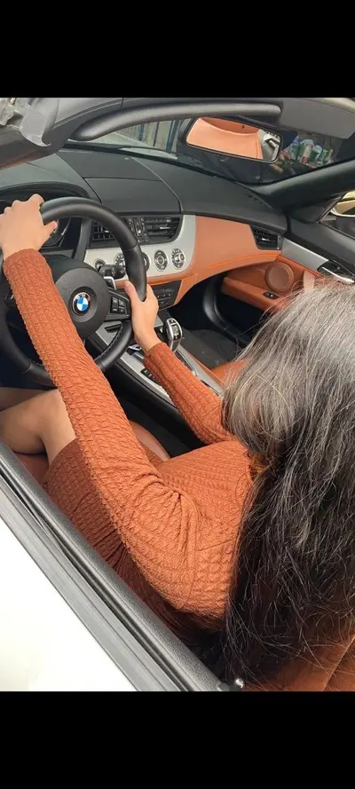 Mell Rosa famosinha da Privacy🧡 cover image