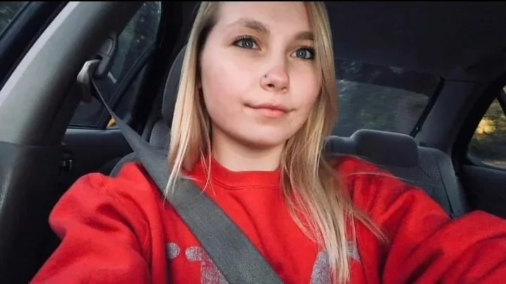 Submission 216: Users Slutty TikTok Friend image 2