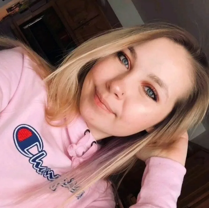 Submission 216: Users Slutty TikTok Friend image 3