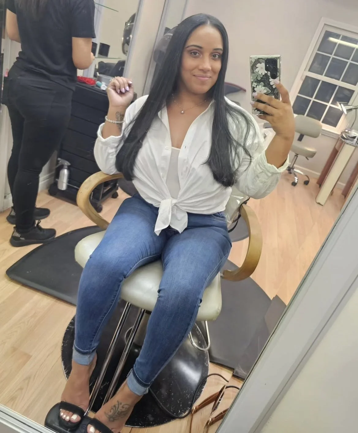 Sexy Latina Milf image 14