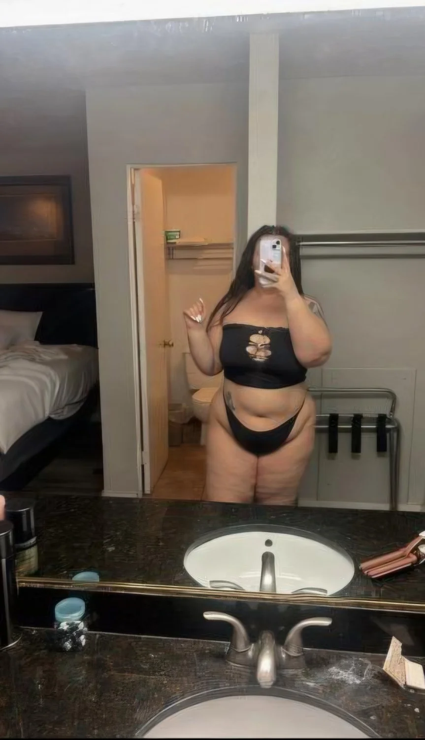 Pawg image 5