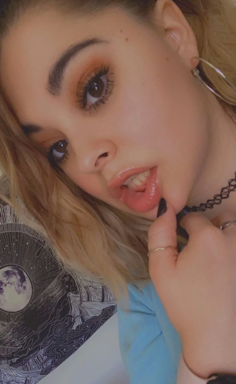 Latina bbw solo main image