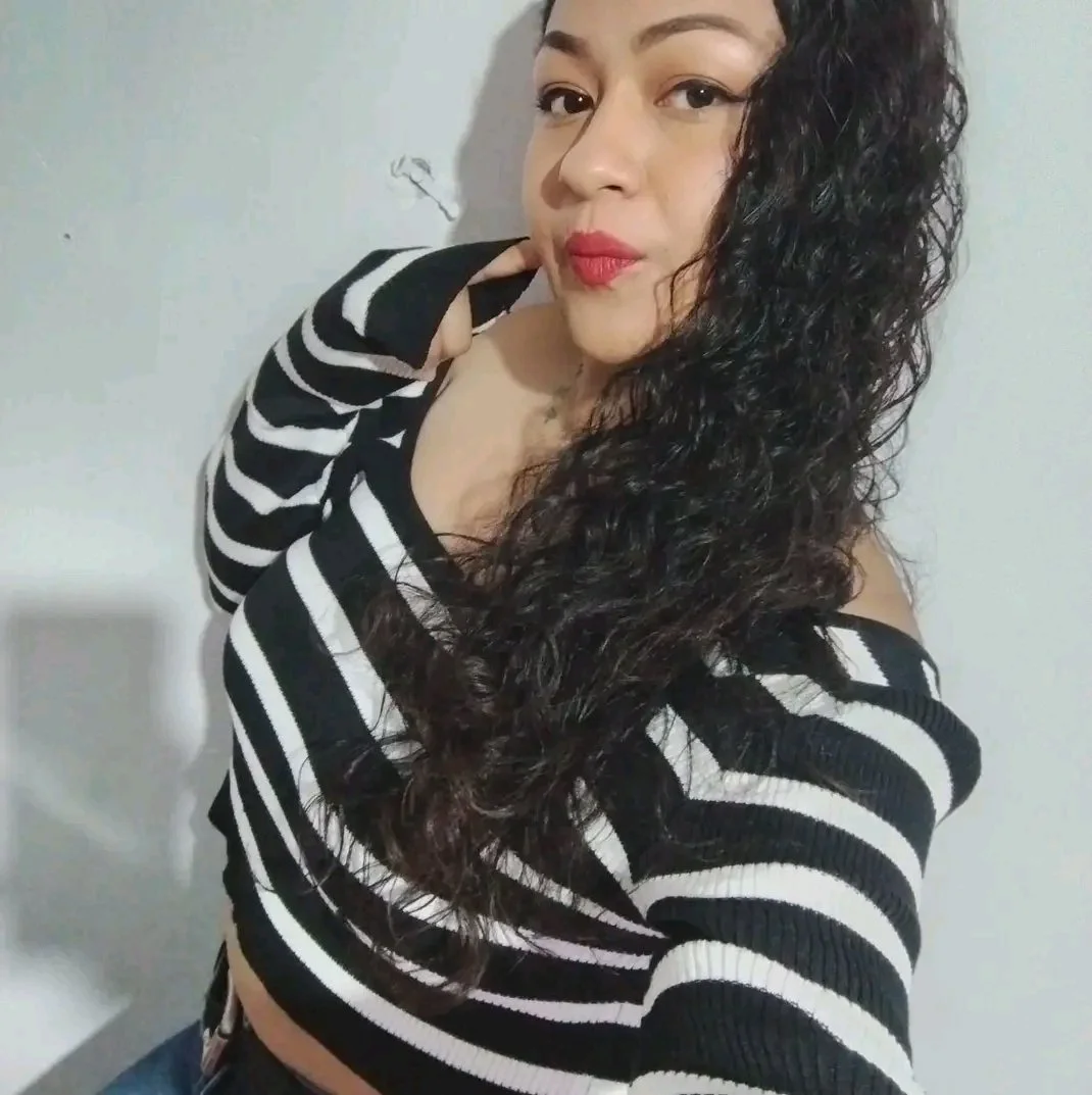 Ex cuñada de ricas tetas image 11