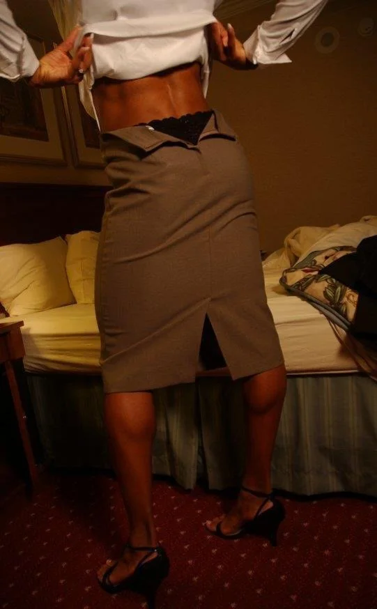 Sensual Sexy Ebony Milf Muscles !!! image 16