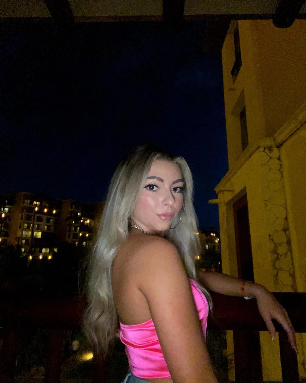 SoCal Petite funsize blonde Snowbunny Rae is a baddie who deserves cum image 27