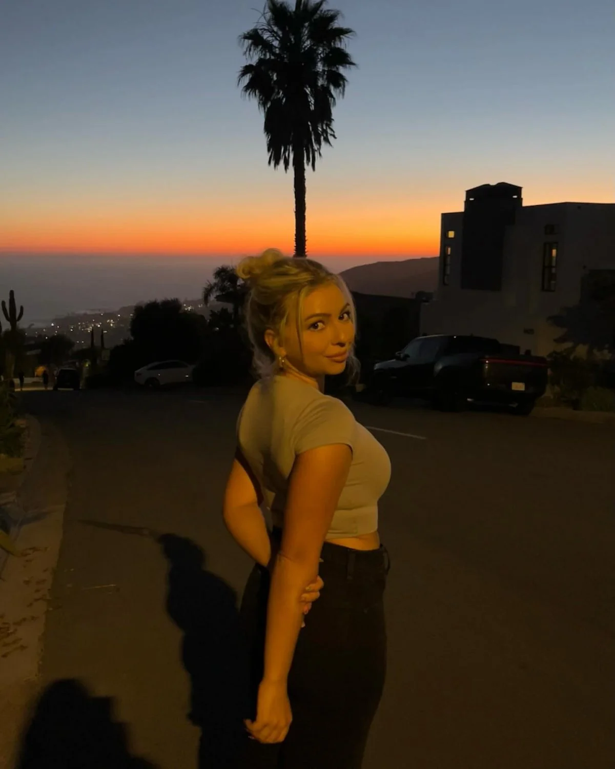 SoCal Petite funsize blonde Snowbunny Rae is a baddie who deserves cum image 45