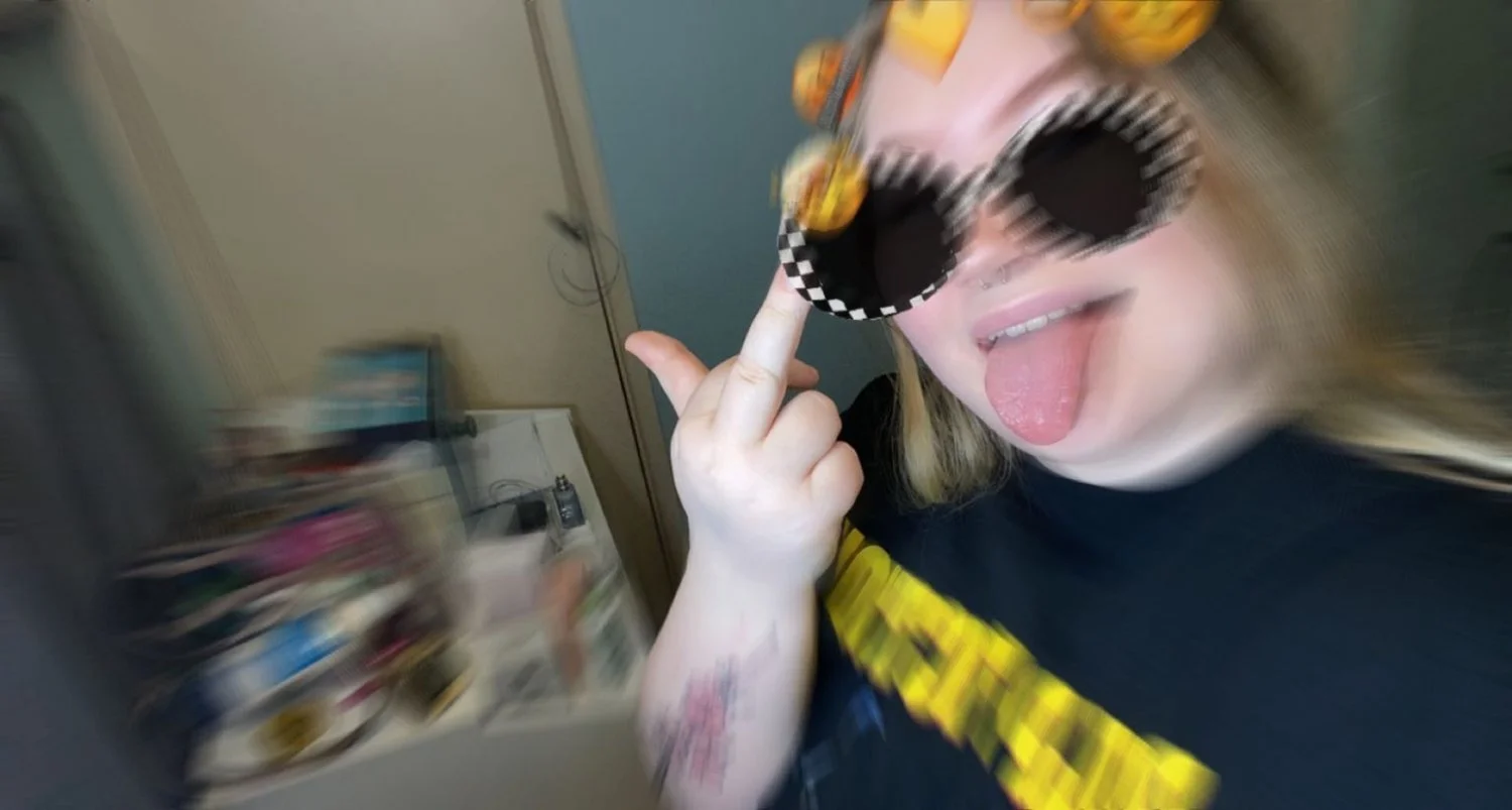 My thick blonde gfs tongue, Make her famous dm me image 11