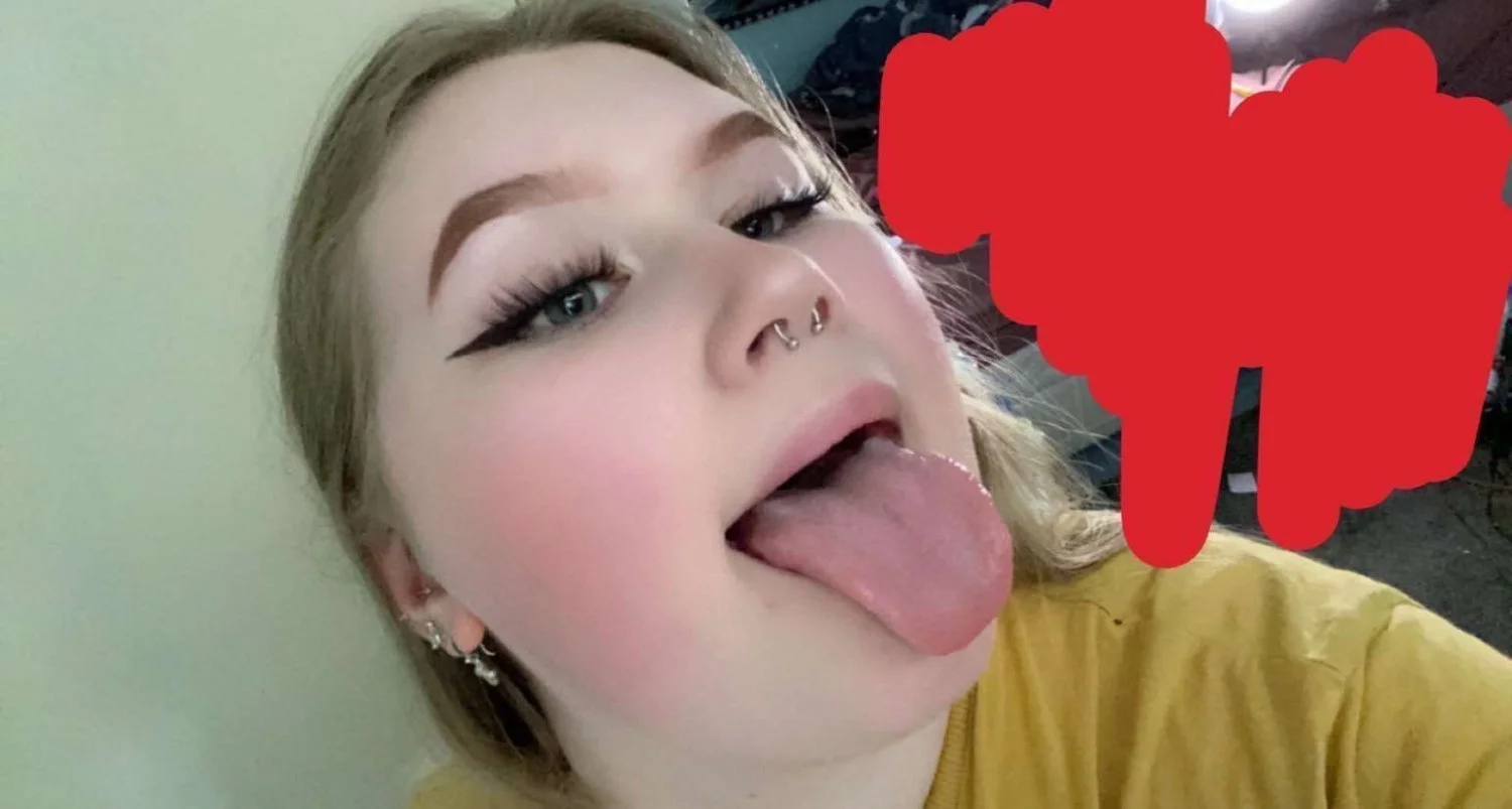 My thick blonde gfs tongue, Make her famous dm me image 4