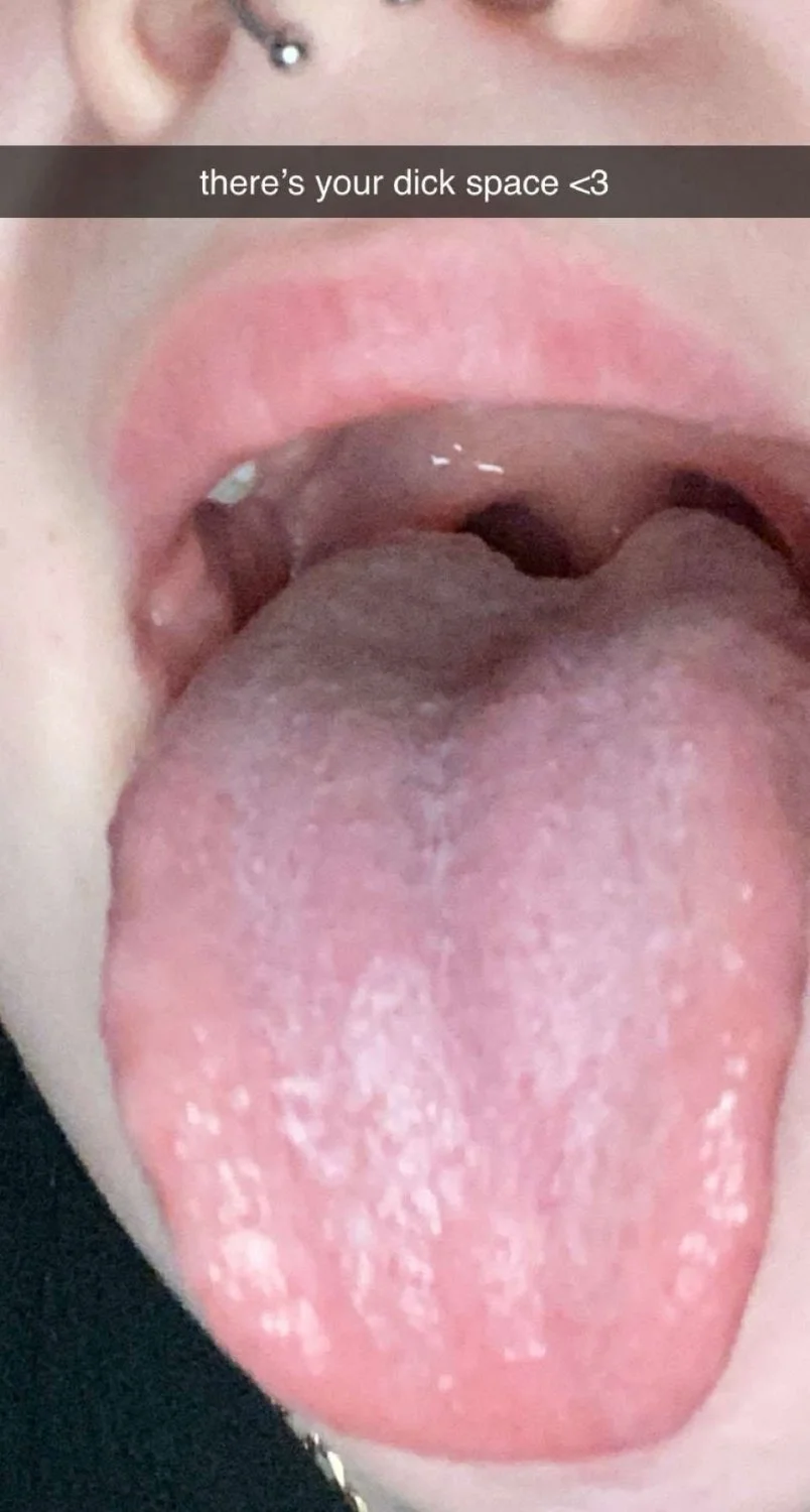 My thick blonde gfs tongue, Make her famous dm me image 5