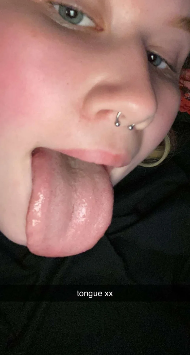 My thick blonde gfs tongue, Make her famous dm me image 6