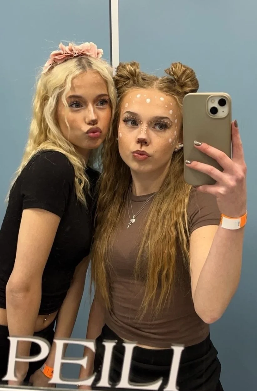 Barely legal blonde teen Felicia image 3